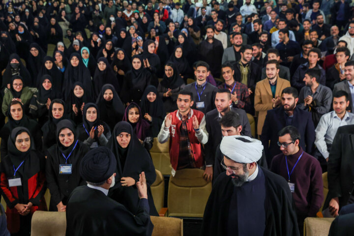 اتاق فکری به وسعت دانشگاه­‌های ایران؛ دولت در مسیر بن­‌بست‌شکنی برای نخبگان
