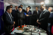 Президент посетил завод «Иран Траверс»