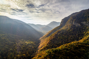 Espectáculo de color cuando el otoño llega a Mazandarán