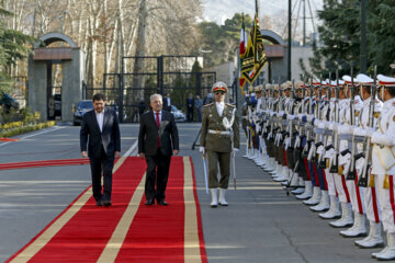 استقبال رسمی از نخست وزیر سوریه