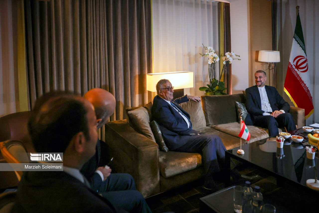 Iran, Lebanon FMs meet in Geneva to discuss Palestine