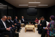 Iran FM meets Indonesian counterpart in Geneva