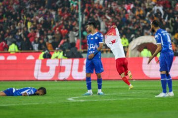 لیگ برتر فوتبال- پرسپولیس و استقلال