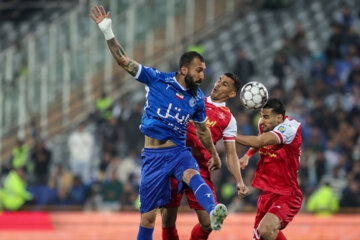 Le derby de Téhéran se termine par un match nul 1-1 dans un match controversé
