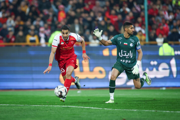 لیگ برتر فوتبال- پرسپولیس و استقلال