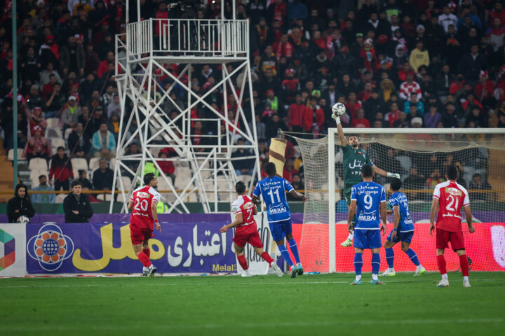 از تساوی سرخابیها در دربی ۱۰۲ تا حذف تلخ پرسپولیس و نساجی از لیگ قهرمانان آسیا
