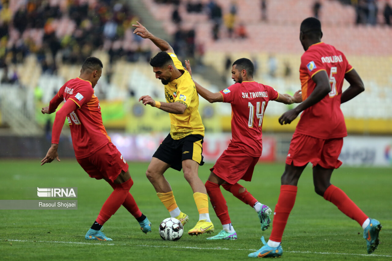 تیم فوتبال فولاد خوزستان در مصاف با ملوان ۲ غایب دارد