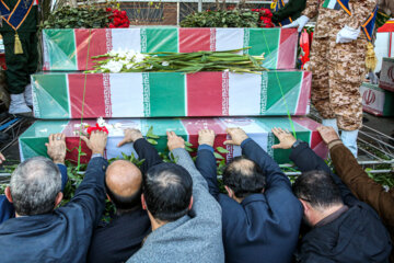 Funeral por 110 de los mártires de la Defensa Sagrada en Teherán