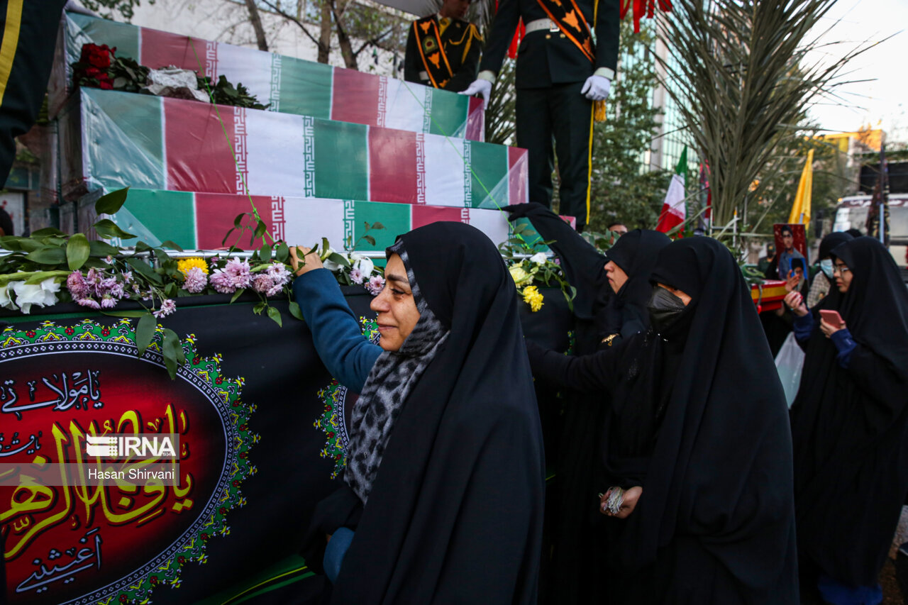 مراسم تشییع ۱۱۰ شهید گمنام همزمان با سالروز شهادت حضرت زهرا (س)