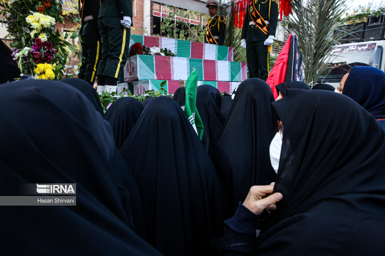 مراسم تشییع ۱۱۰ شهید گمنام همزمان با سالروز شهادت حضرت زهرا (س)