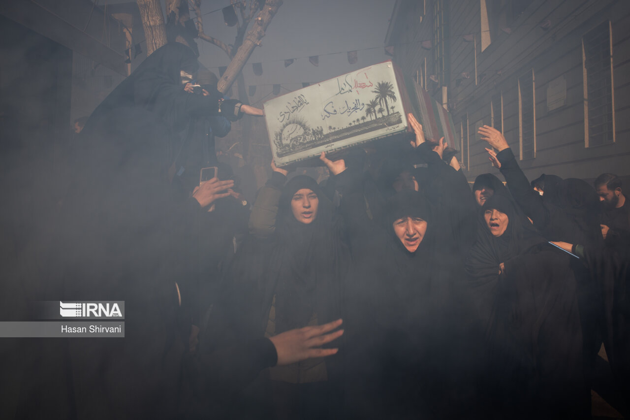 تشییع پیکر ۱۱۰ شهید گمنام در تهران