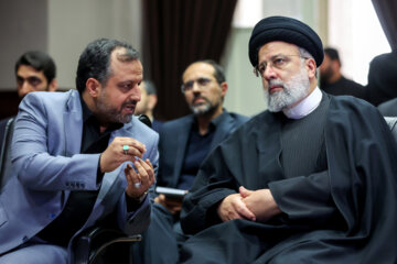 President Raisi visits Ministry of Economy