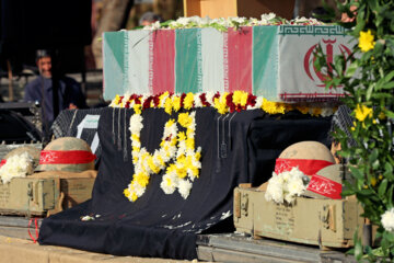 مراسم تشییع و خاکسپاری شهید گمنام در لانه جاسوسی سفارت سابق آمریکا