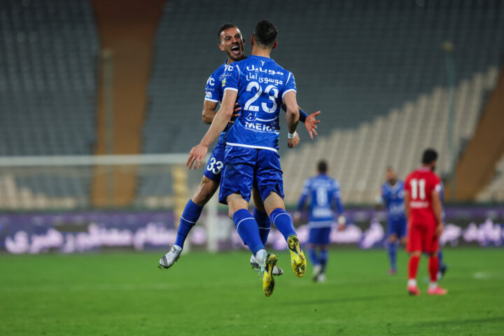 سایه روشنهای هفته سیزدهم؛ از وضعیت قرمز پرسپولیس تا طوفان زرد سپاهان