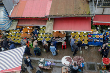 Rasht Bazar at Yalda night