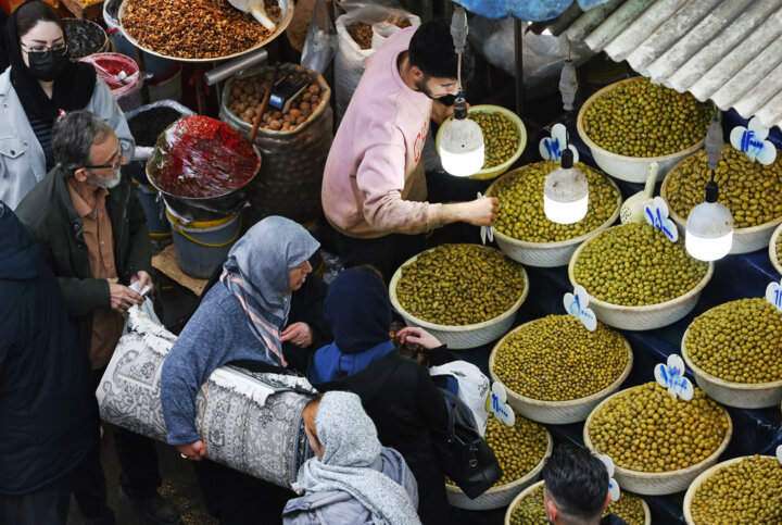 خرید شب چلّه در بازار رشت