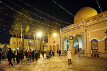 Iglesia Vank en Isfahán en vísperas de Navidad