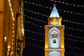 Iglesia Vank en Isfahán en vísperas de Navidad