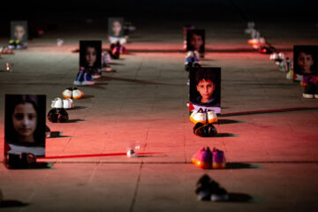 اجرای چیدمانی «علیه فراموشی» با موضوع «کودکان شهید غزه» در پلازای میدان هفت تیر