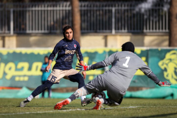 Bam Khatoon beats Sepahan 3-0 in Women Football League
