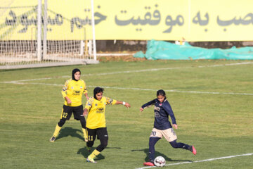 Bam Khatoon beats Sepahan 3-0 in Women Football League
