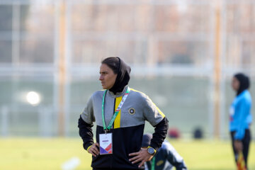 Bam Khatoon beats Sepahan 3-0 in Women Football League
