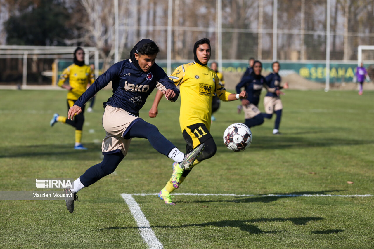 پنج فوتبالیست از فارس به اردوی تیم ملی بانوان جوان دعوت شدند