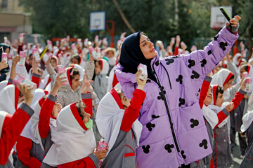 Distribution gratuite de lait dans les écoles iraniennes 