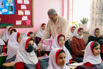 Distribution gratuite de lait dans les écoles iraniennes 