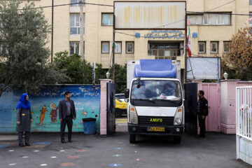 Distribution gratuite de lait dans les écoles iraniennes 