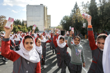 Distribution gratuite de lait dans les écoles iraniennes 