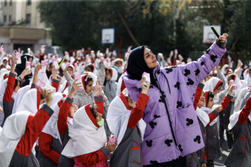 Distribution gratuite de lait dans les écoles iraniennes 