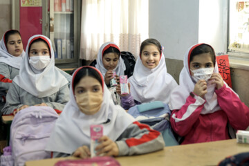 Distribution gratuite de lait dans les écoles iraniennes 