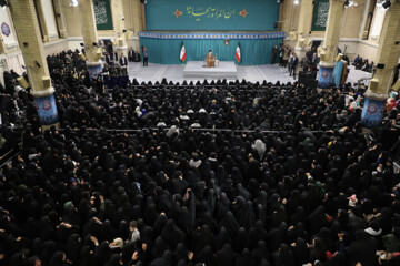 Reunión de un grupo de mujeres iraníes con el ayatolá Jameneí