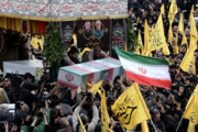 Procesión fúnebre del mártir Seyed Razi Musavi en Teherán