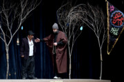 اهدای تندیس شهید علی لندی در جشنواره ۴۲ تئاتر فجر