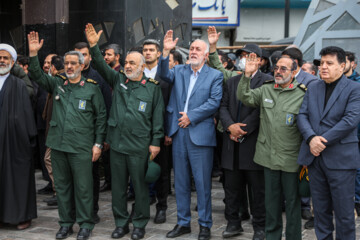 Procesión fúnebre del mártir Seyed Razi Musavi en Teherán