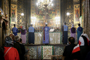 Iranian Christians commemorate the Eucharist at Vank Cathedral