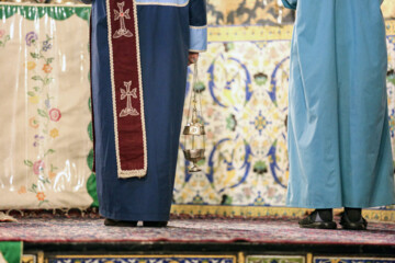 Des chrétiens iraniens participent à la messe du Nouvel An