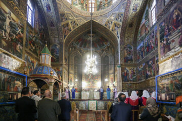 Iranian Christians commemorate the Eucharist at Vank Cathedral