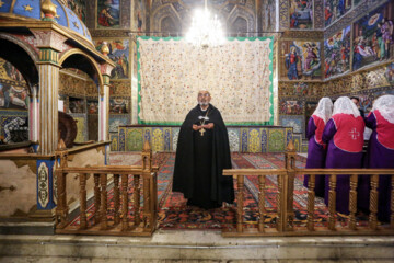 Iranian Christians commemorate the Eucharist at Vank Cathedral