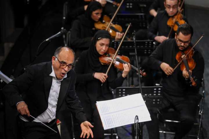 رونمایی از سمفونی «به قدقامت یاران»