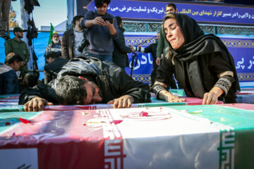 Funeral por los mártires de atentados terroristas en Kerman
