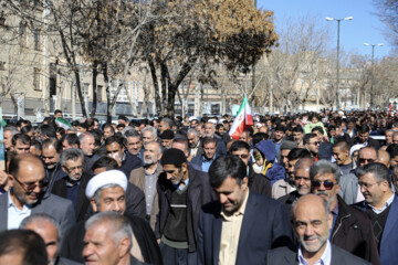 Manifestations dans les villes iraniennes pour condamner l'attaque terroriste de Kerman