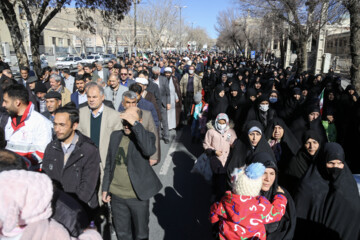 راهپیمایی مردم شهرکرد در محکومیت حمله تروریستی کرمان