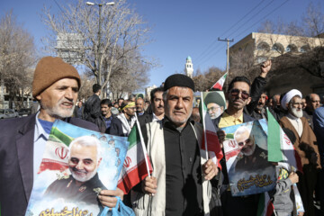 Manifestations dans les villes iraniennes pour condamner l'attaque terroriste de Kerman