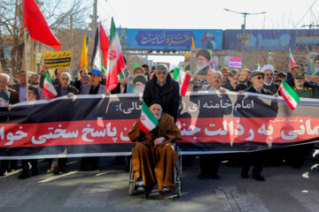 راهپیمایی مردم بجنورد در محکومیت حمله تروریستی کرمان