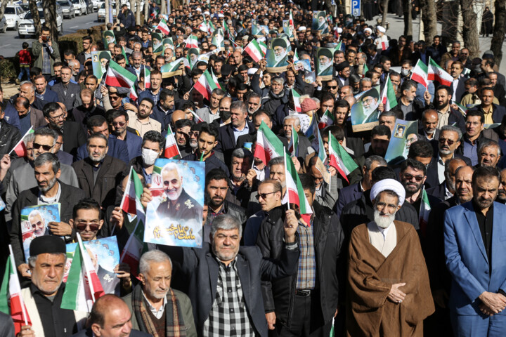 راهپیمایی مردم شهرکرد در محکومیت حمله تروریستی کرمان