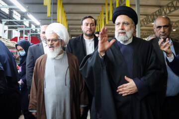 افتتاح گلخانه شیشهای مدرن در زنجان