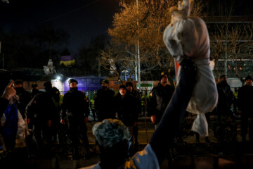 Protestas frente a la embajada británica en Teherán
